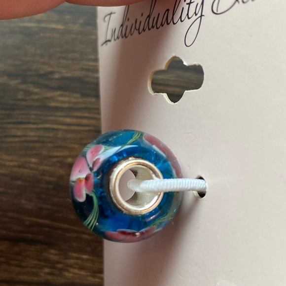 Individuality Beads | Floral Glass Bead Charm - Picture 2 of 4